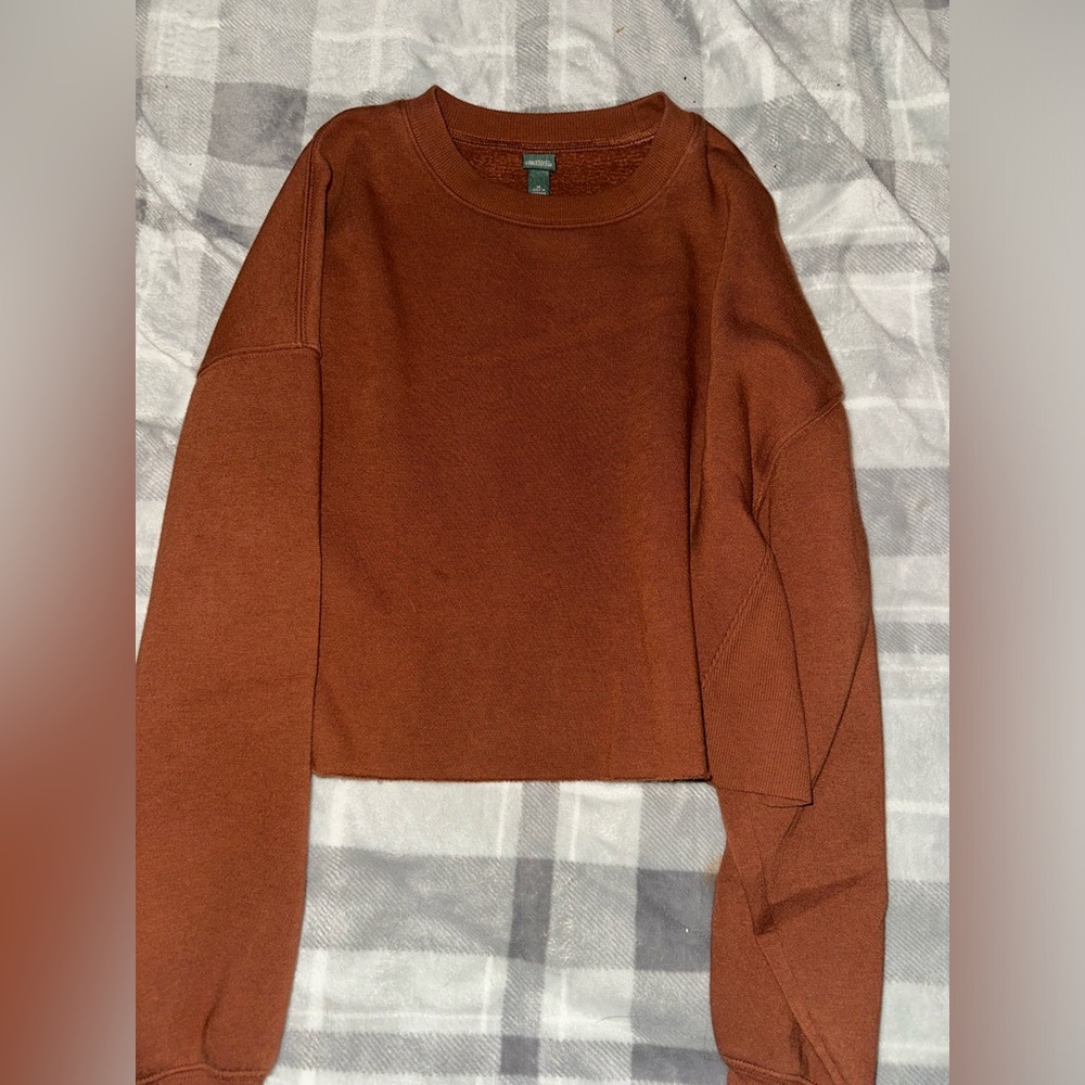 Cropped Crewneck